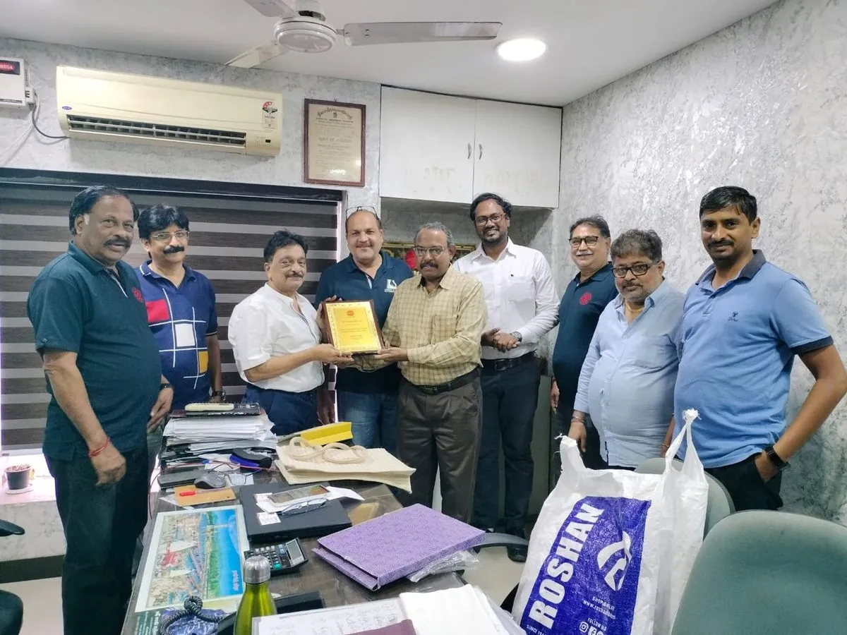 URL Safe Express team felicitation